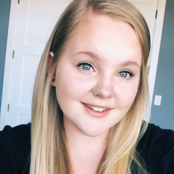 Meet your Posher, Hope - Picture 1 of 1